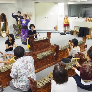 沖縄民謡をガムランで演奏できるか？