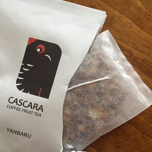 安田産のコーヒー果実で作ったお茶、カスカラティーの味わいとは