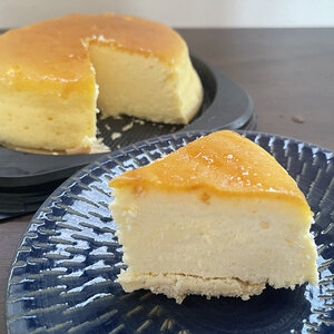 「ワンダおばさんのお店 プレミアムチーズケーキ」を食べる