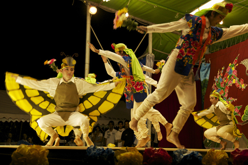 胡蝶の舞は沖縄のコサックダンス
