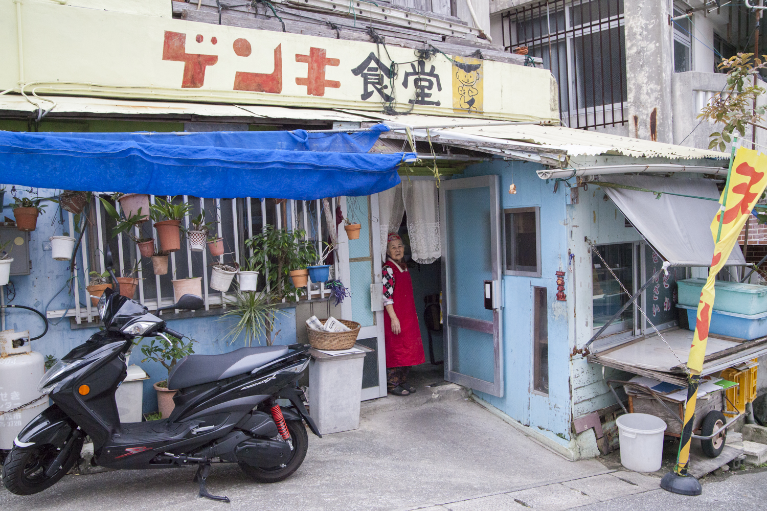 入りにくい店に入ってみた】ゲンキ食堂 - 沖縄B級ポータル