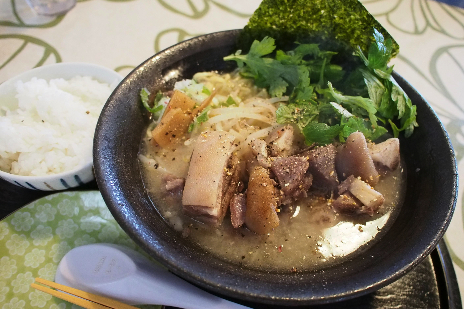 うるま市にカジュアルにヤギ料理が楽しめるお店がある - 沖縄B級